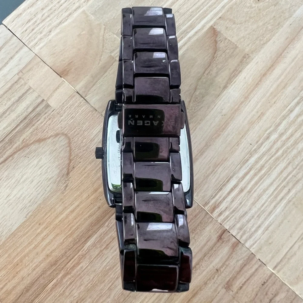 Skagen Denmark ladies brown metallic rectangular dress watch NEW BATTERY